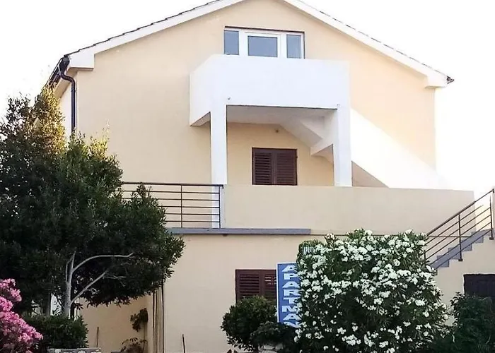 One Bedroom Loft Apartment With Nice View