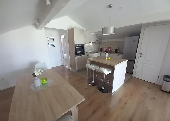 One Bedroom Loft Apartment With Nice View