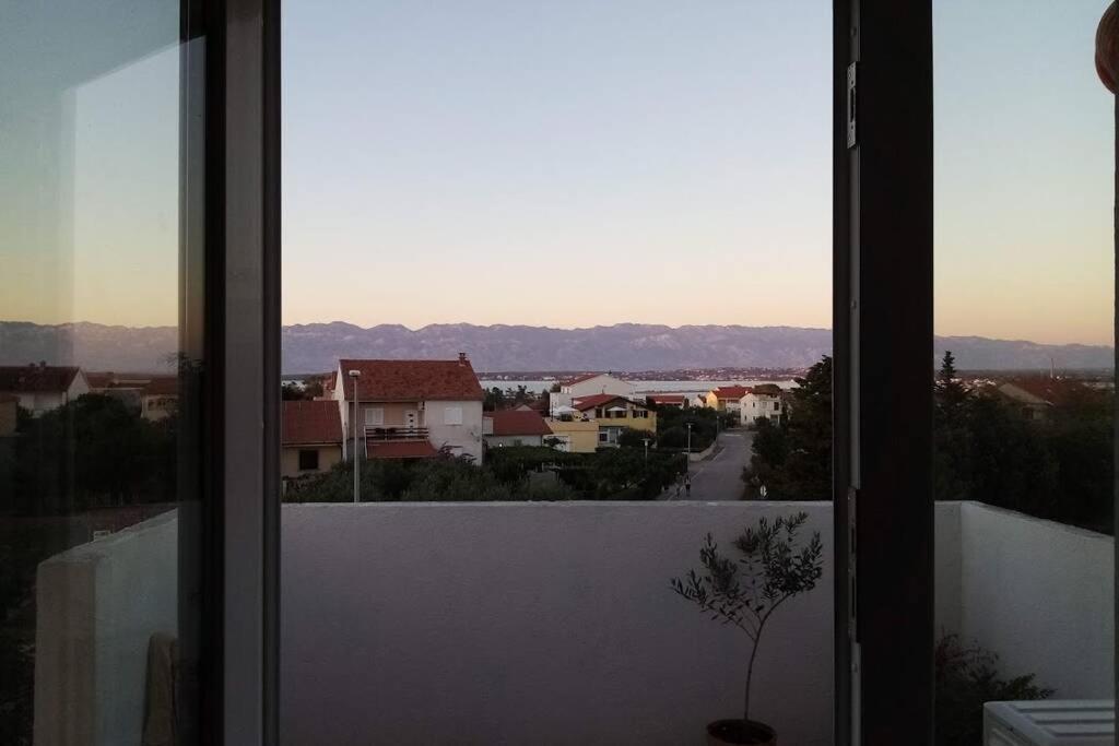 One Bedroom Loft With View Apartment *