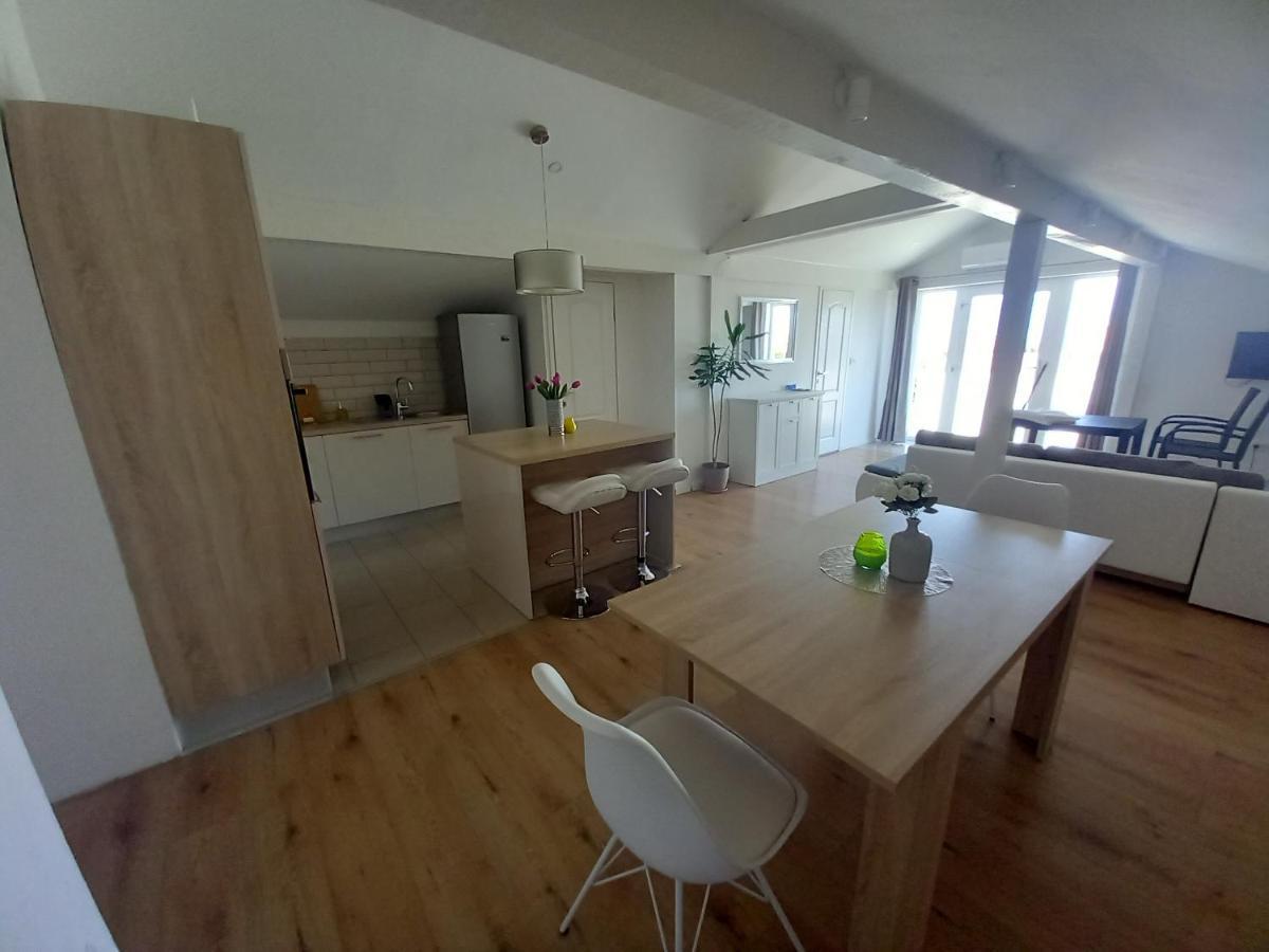 One Bedroom Loft With View Nin