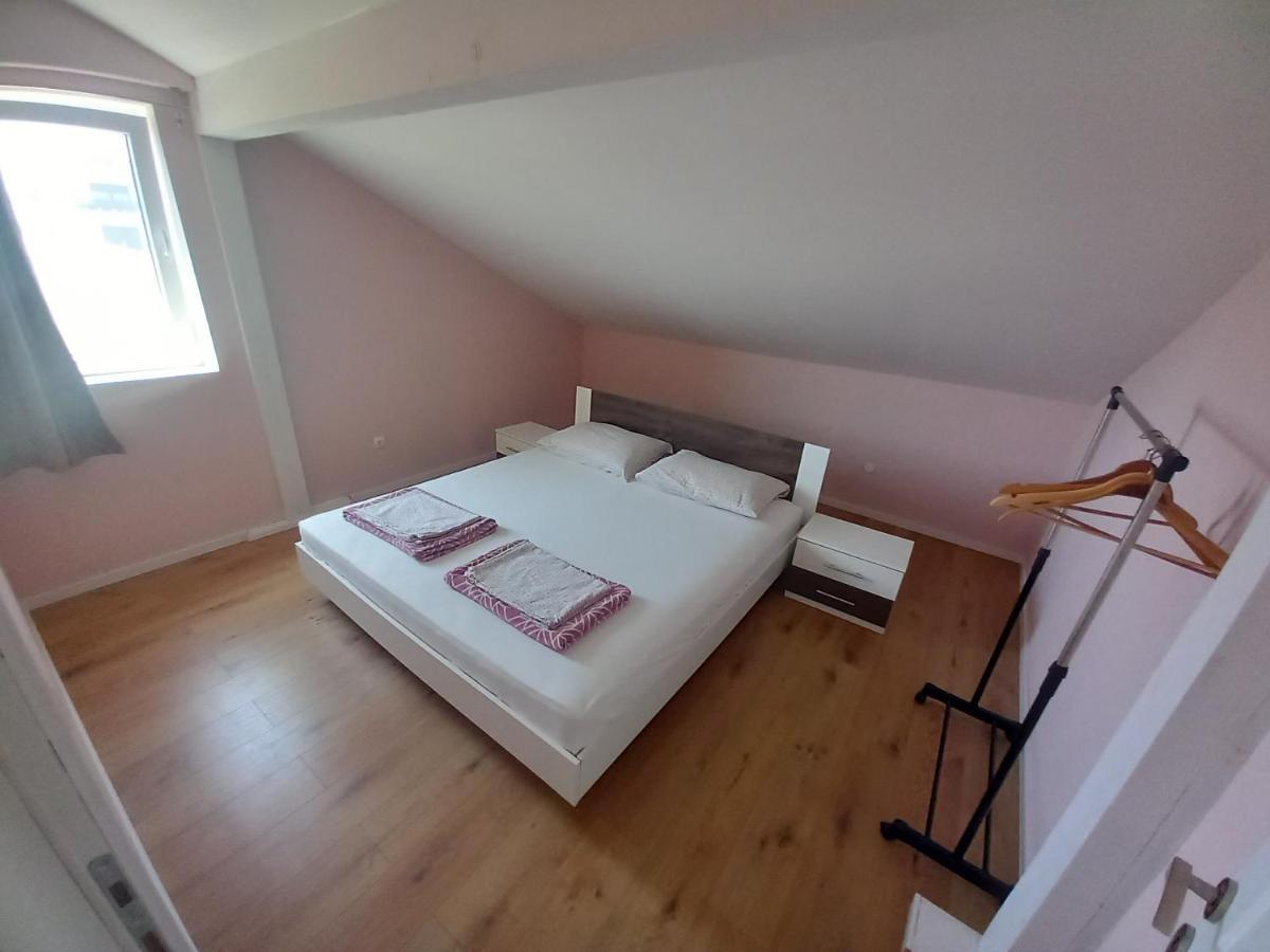 One Bedroom Loft With View Nin